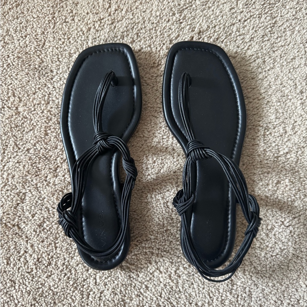 Vince Deja Sandal US 8 New/Never Worn